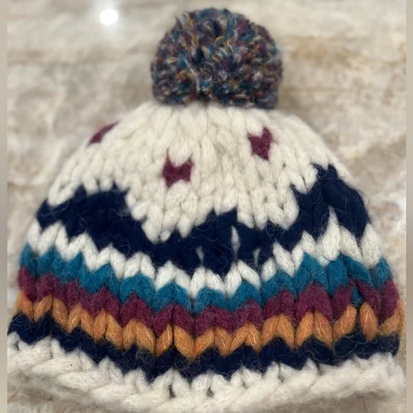 Faherty The Faherty X B.Yellowtail Collection hat with pompom (never worn) - Picture 4 of 6